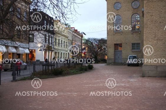 Kyrkogården mot drottninggatan.