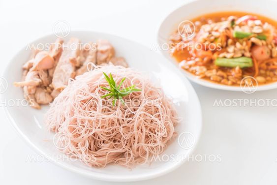 whole wheat noodle with roast pork and som tum