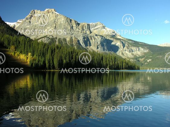 Emerald Lake, Yoho National Park, British Columbia, Canada