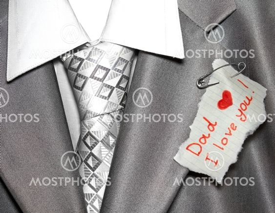 Closeup note for father pinned by a pin