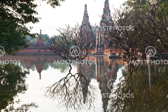 Buddha statues and Floods