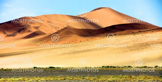 red dunes in the namib naukluft national park near sossuvlei namibia