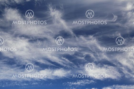 Fine formations of high cirrus spissatus clouds