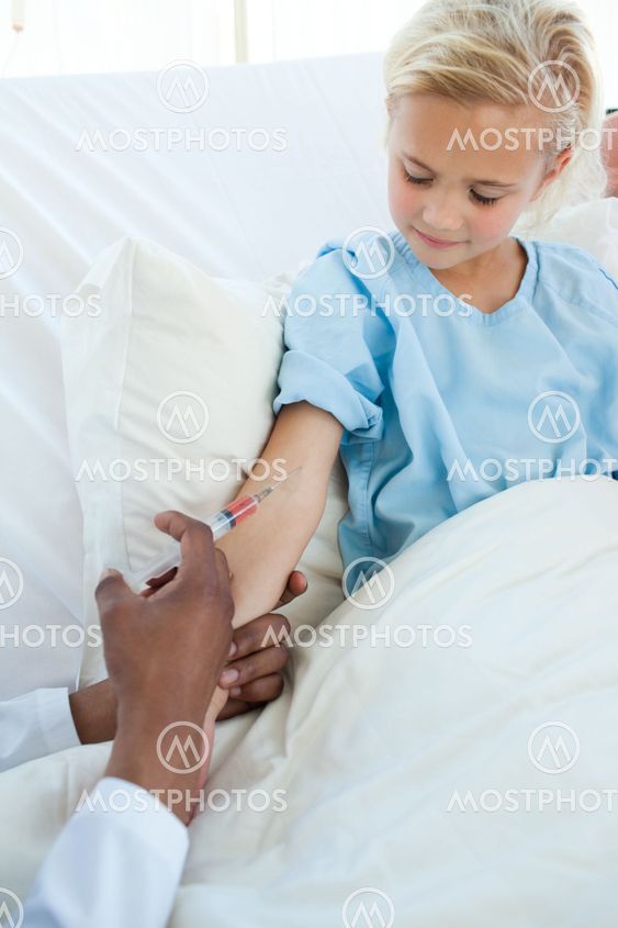 Patient getting a vaccine