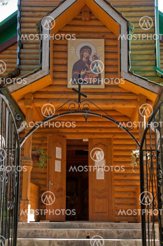 Entrance into church of Mother of God icon