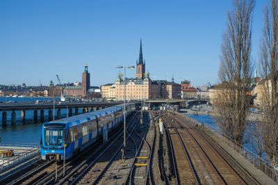 The subway train arrives to Stockholm City