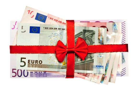 euro regninger med røde bånd