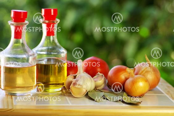 Oliveoil, vinegar and vegetables.