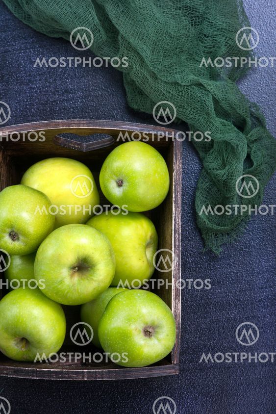 crop of apples