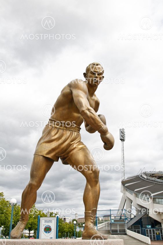 Ingemar Johansson statue at Ullevi 3