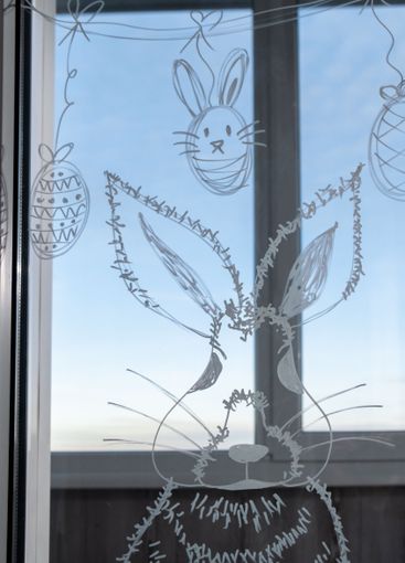 Zero cost responsible holiday decor economically driven....