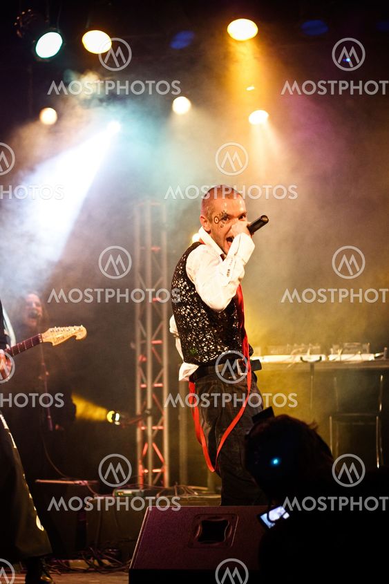 MOSCOW - MARCH 9: Razoom band performs at OTV2 live show on March 9, 2009 in Moscow, Russia