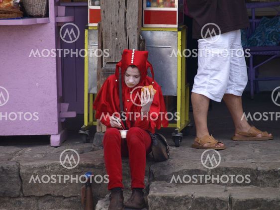 Street actor
