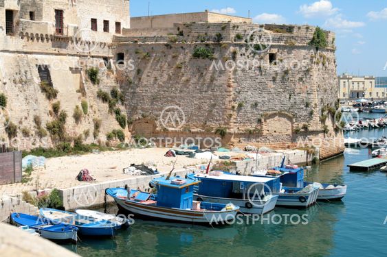 Gallipoli, Apulia - Angevin castle with fishing boats