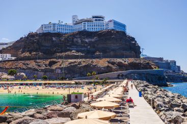 Luxury hotel Riu Vista Mar perched on rocky cliffs