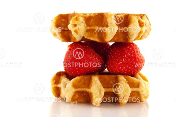 Belgium waffle with fruit