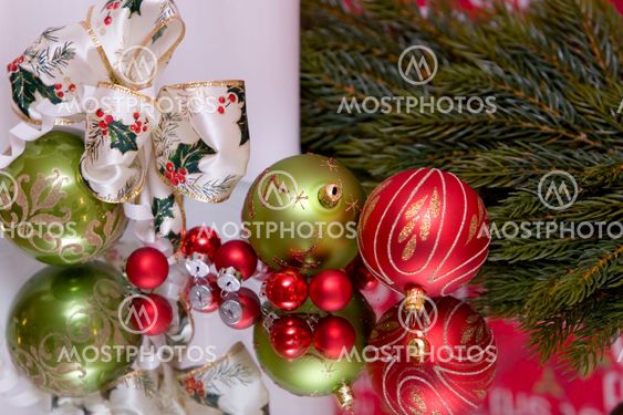christmas bow and pine
