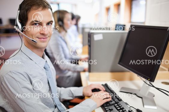 Assistant using a computer