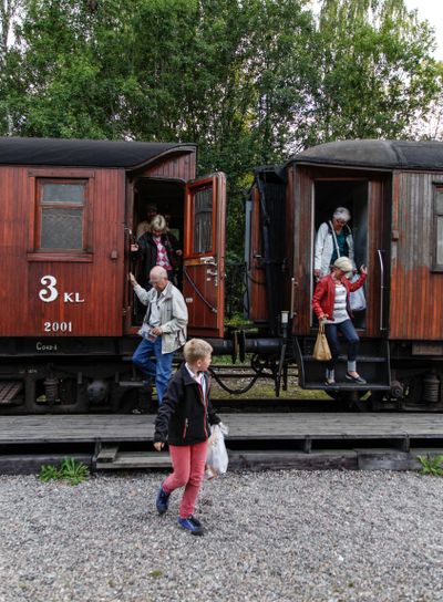 Resenärer på veterantåg