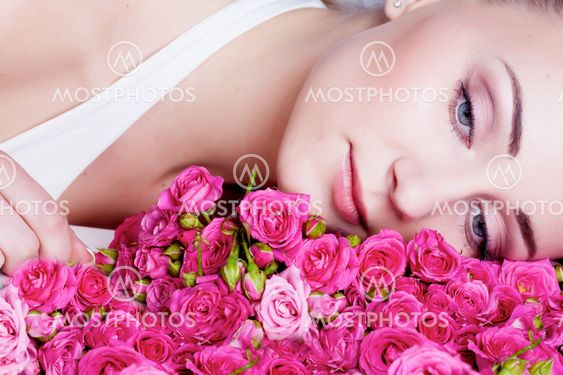 Girl with rose flowers