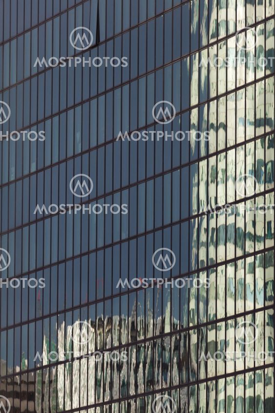 Reflect in La Defense, Paris, France