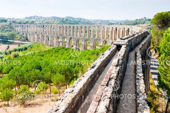 Pegoes Aqueduct, Estremadura, Portugal