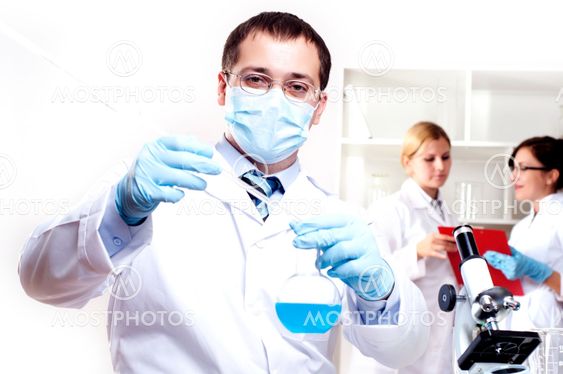 chemist working in the laboratory