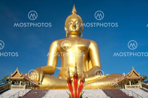 Big Golden Buddha statue in Thailand temple