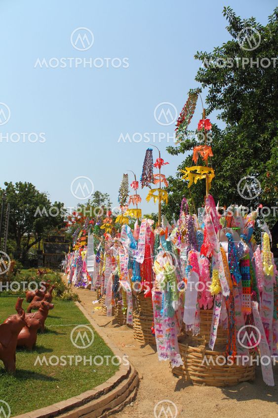 Color paper flag for Buddha worship