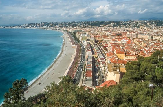 Overlooking the bay of Nice