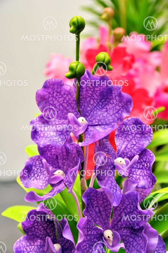 Artificial flowers