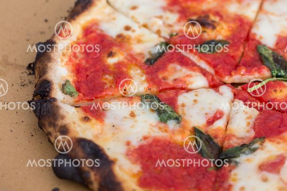 Original italian margherita, pizza