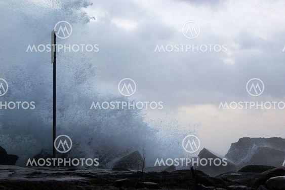Water spray coast.