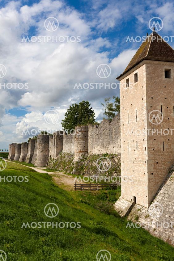 Walls, Provins, Ille de France, France