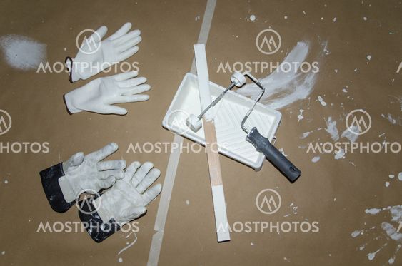 Handskar och målarutrustning