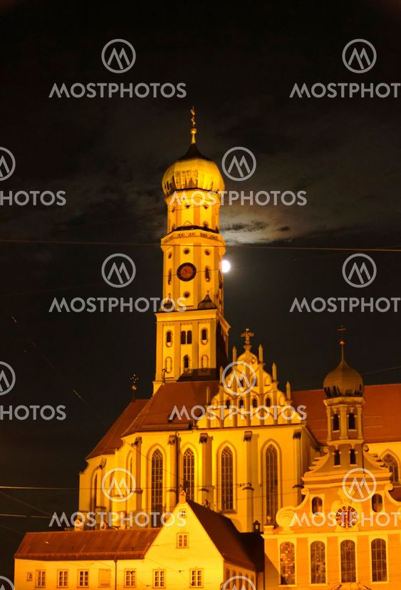 ulrichs church by night