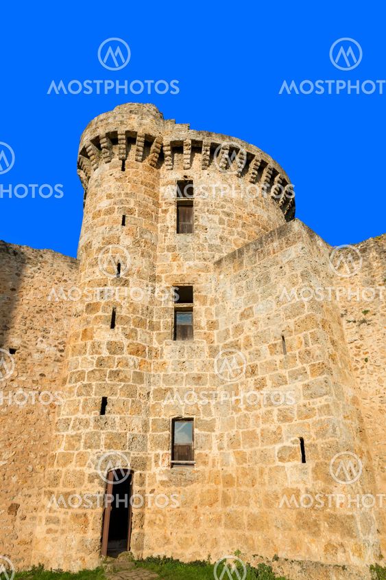 france,yvelines,vallée de chevreuse,chevreuse : chateau de la Madeleine