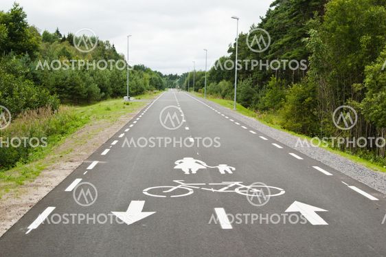 are you allowed to cycle on a footpath