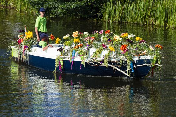 Westland flydende Flower Parade 2010, Nederlandene