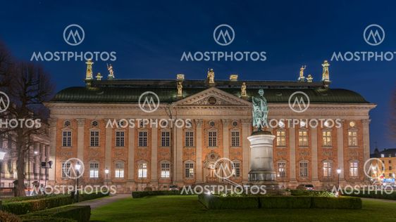 Riddarhuset, Stockholm, at night