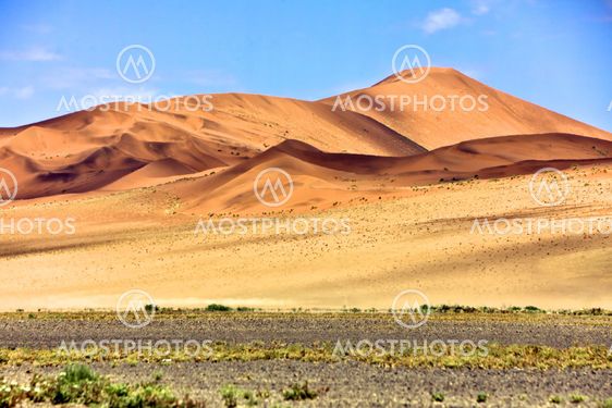 red dunes in the namib naukluft national park near sossuvlei