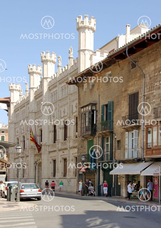 Road to the town hall of Palma