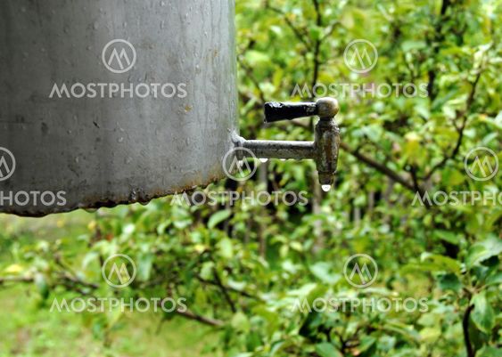 Water tap