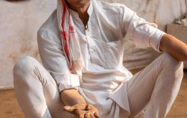 Potter at work makes ceramic dishes. India, Rajasthan.