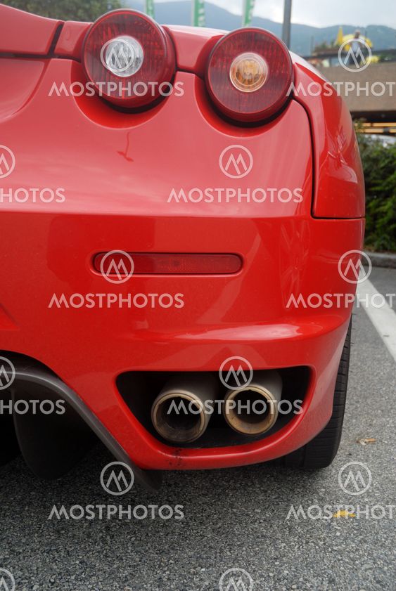 Detail red car