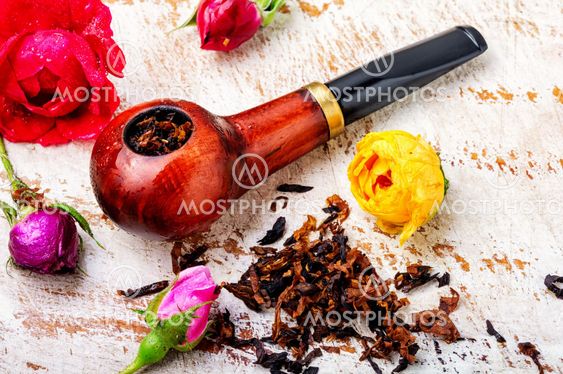 Smoking pipe and floral tobacco