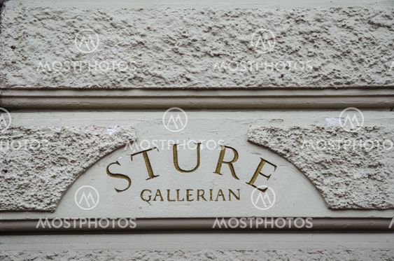 Skylt vid Sturegallerian i Stockholm