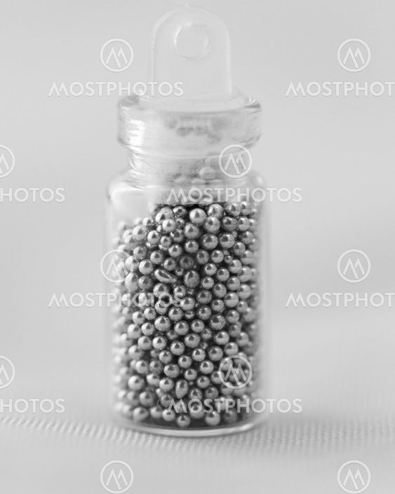 Pearls for nails