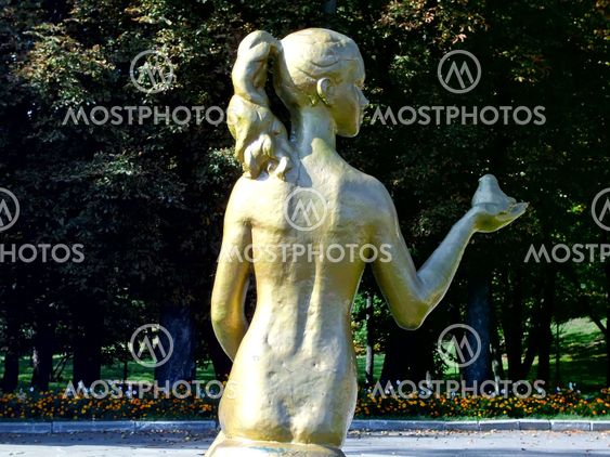 A girl with a bird in the hand A girl with a bird in the hand