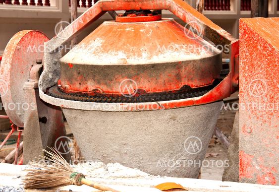 Concrete mixer.